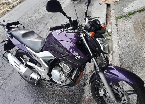 YAMAHA FAZER 250IE LIMITED EDITION 